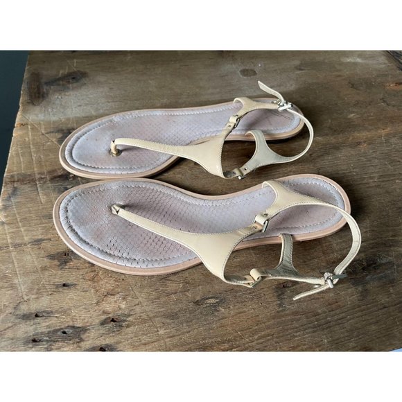 BRIAN ATWOOD Patent Trim Thong Sandals - Size 8.5 - Picture 3 of 6